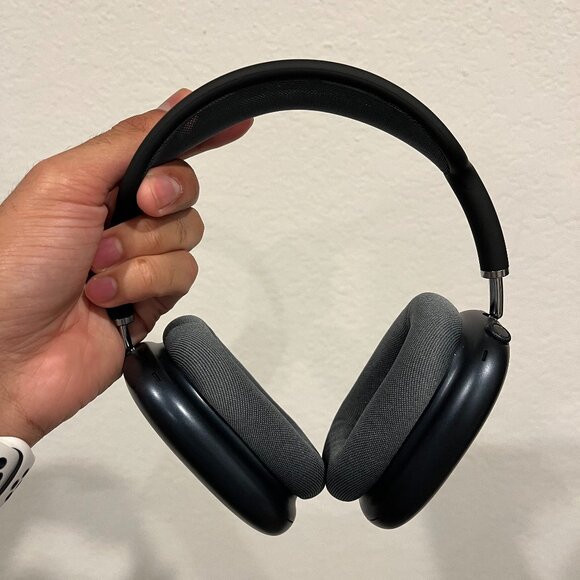Airpod Max USB-C - New(Midnight Black) With Case